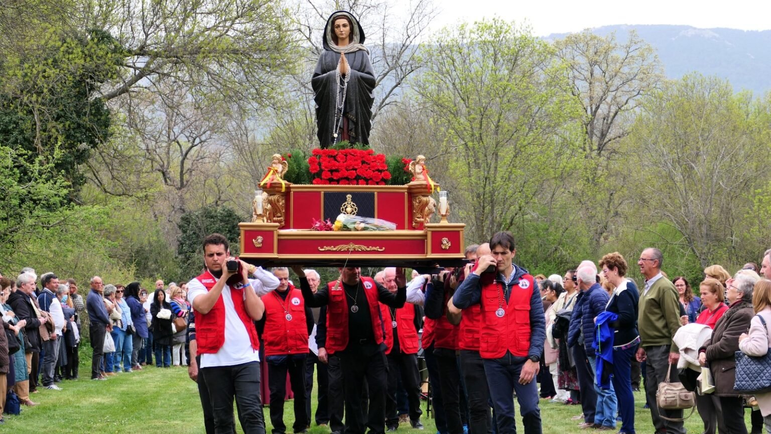 Procession 3